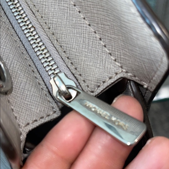 Michael Kors Grey Selma Satchel - Picture 7 of 15